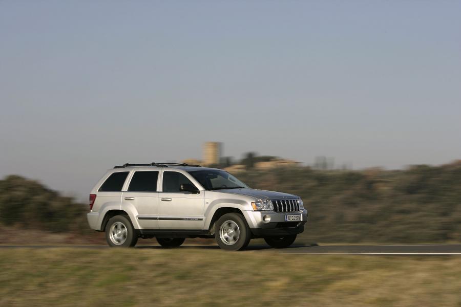  Jeep Grand Cherokee 2005 года  (фото 66 из 133)